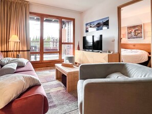 2 عدّة غرف نوم ومكواة/لوح كي وواي فاي مجانًا وملاءات أسرّة