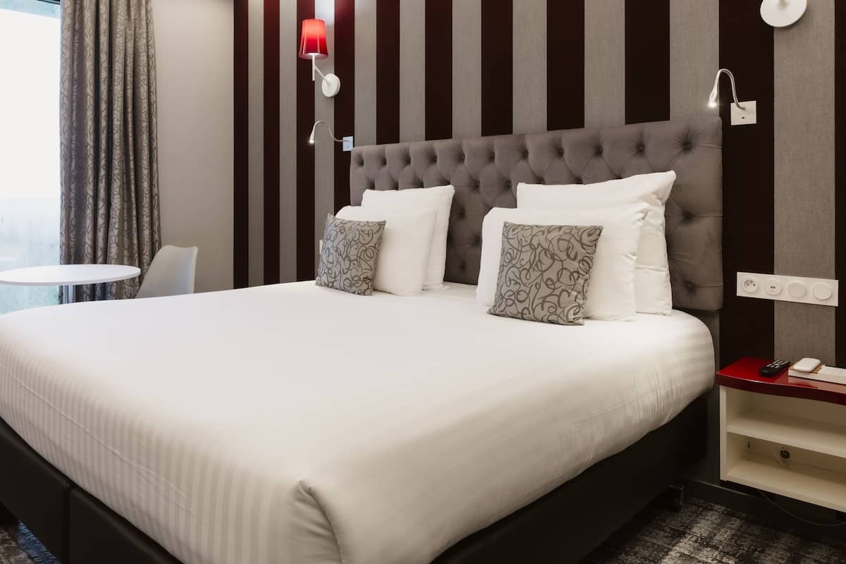 Luxe beddengoed, Select Comfort-bedden, een kluis op de kamer