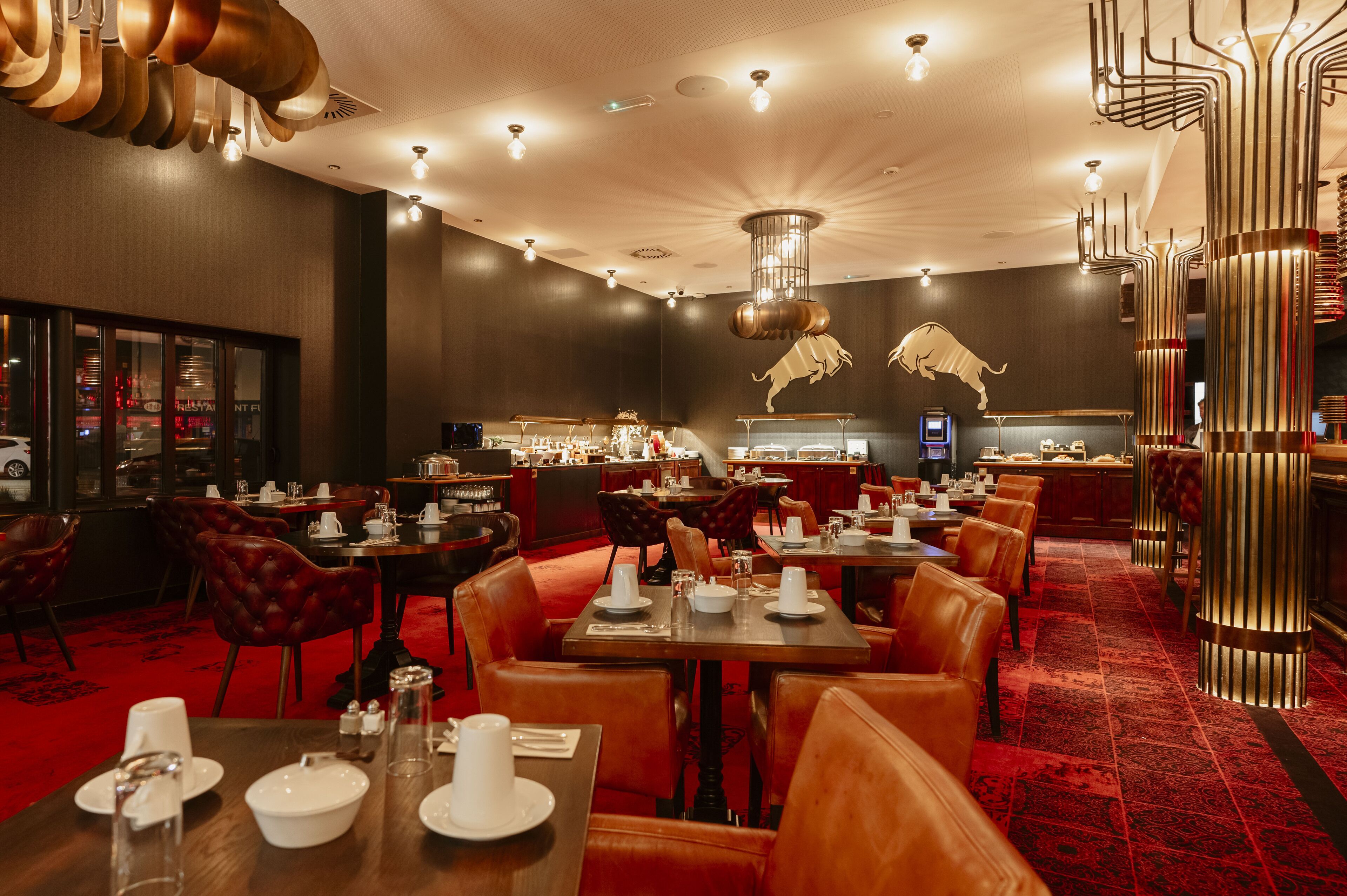 Café da manhã com buffet diário (EUR 17.50 por pessoa) 