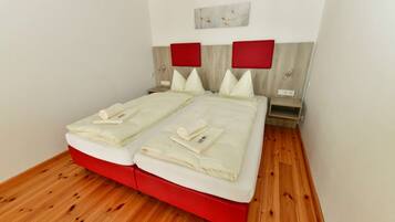 2 Schlafzimmer, Schreibtisch, WLAN, Bettwäsche