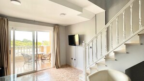 Junior Duplex | In-room safe, iron/ironing board (on request), WiFi (free) - HOTEL PARQUE MAR (Guardamar del Segura)