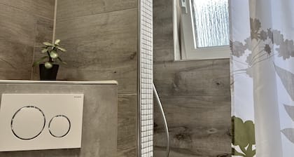 Zimmer für Monteure 18qm zwei Boxspringbetten 100x 200 und 90x200