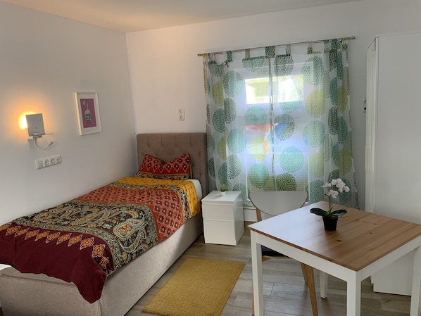 1 bedroom, iron/ironing board, WiFi, bed sheets