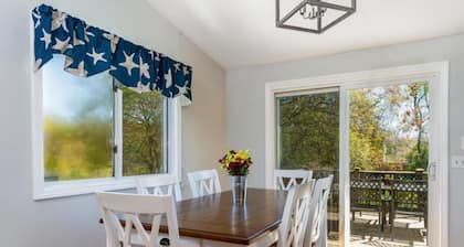 Cozy Summer Family Beach House in Bonnet Shores