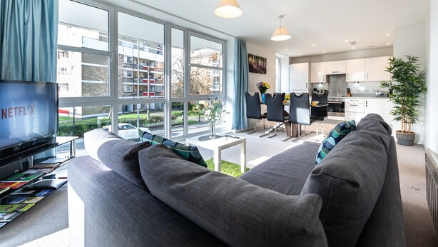 Unclassified image, 1 of 32, button - Smart Apartments - Empress Heights (Southampton)