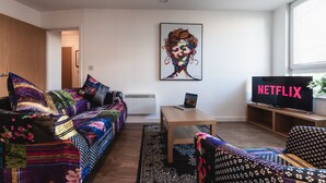 Unclassified image, 3 of 32, button - Smart Apartments - Empress Heights (Southampton)