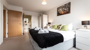 Unclassified image, 4 of 32, button - Smart Apartments - Empress Heights (Southampton)