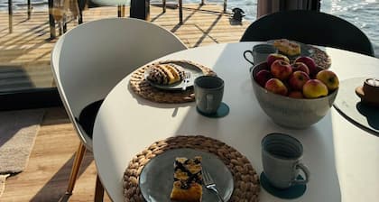 Houseboat Fjord Schleiliebe with roof terrace in Schleswig