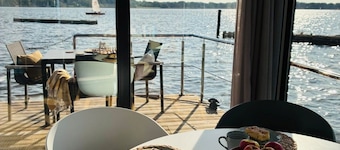 Houseboat Fjord Schleiliebe with roof terrace in Schleswig