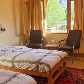 Deluxe Double or Twin Room | Bed sheets