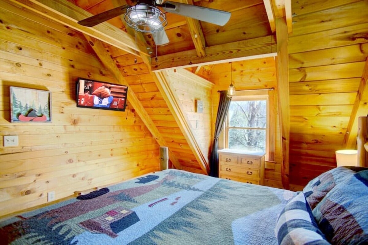 Photo 60 of Cozy nature vibes! Secluded, private and convenient!