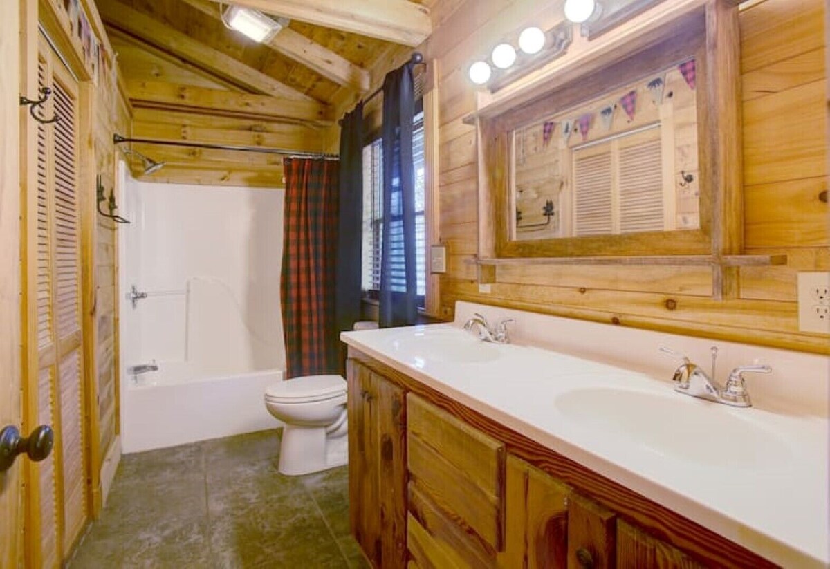 Photo 61 of Cozy nature vibes! Secluded, private and convenient!