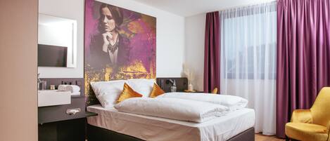 Desk, blackout curtains, soundproofing, free WiFi