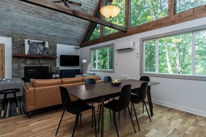 Unclassified image, 5 of 62, button