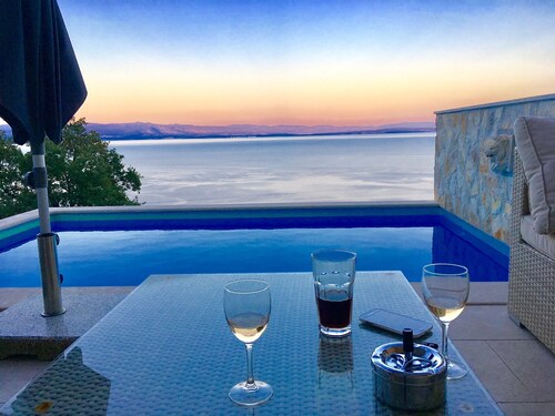 Villa Sabine Medveja Cres. Studio-appartement mit Wlan und Pool