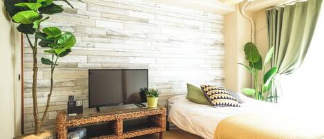 2 bedrooms, desk, iron/ironing board, free WiFi