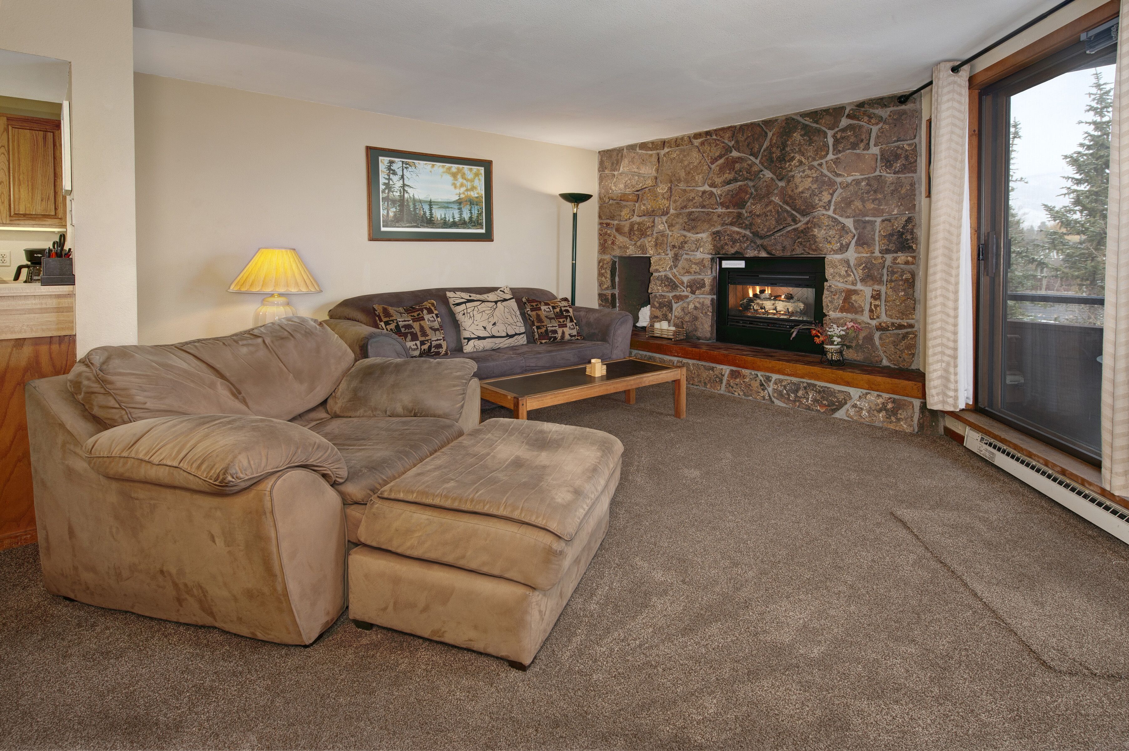 Delightful and spacious 3 BR condo on Lake Dillon