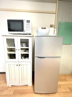 Fridge, microwave, stovetop, cookware/dishes/utensils - 95Center of Asahikawa5min Sta 28min Biei 401U - 401U / Asahikawa Hokkaidō (Asahikawa)