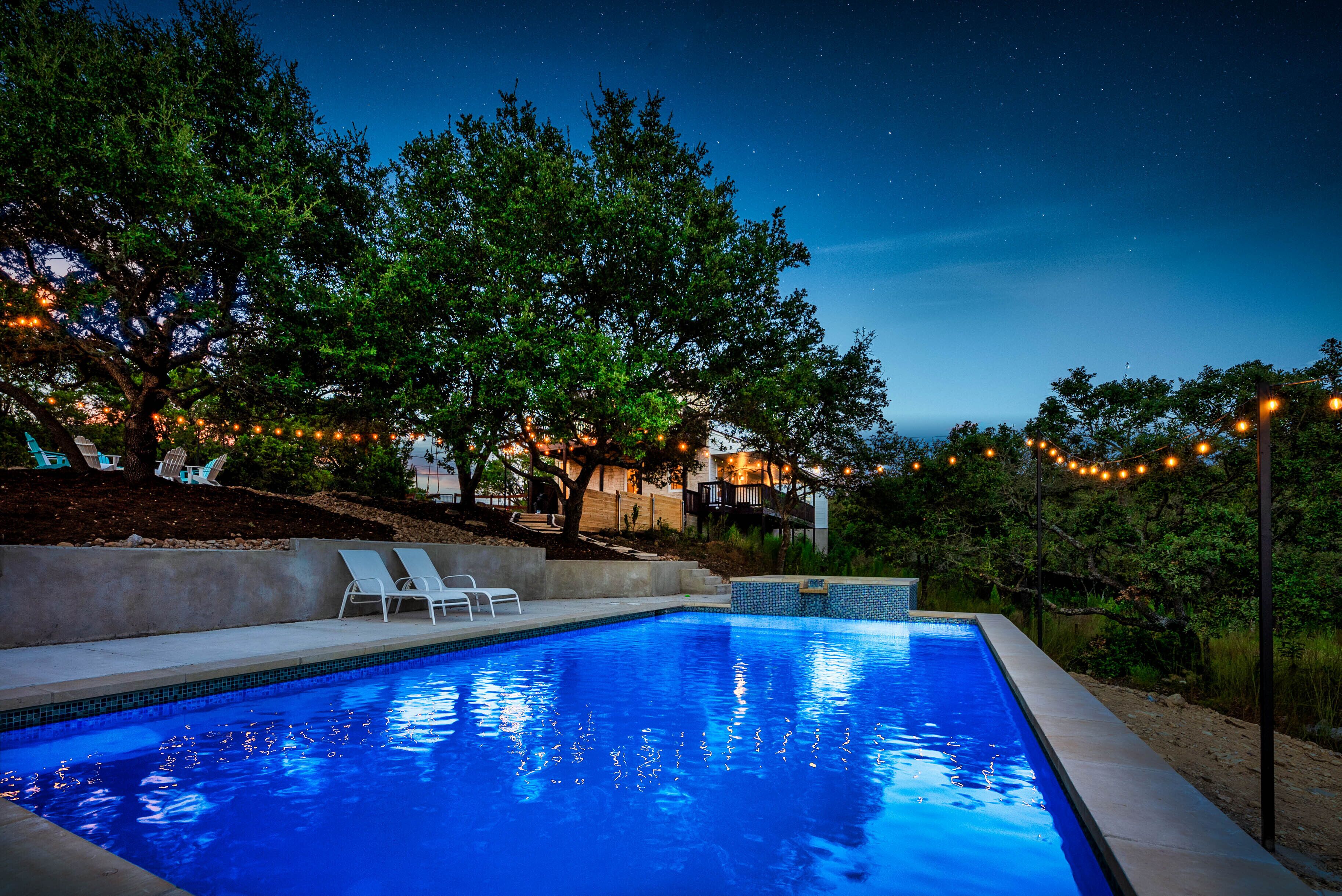 ATX Treehouse l Pool l Spa l Firepit Sleep 30