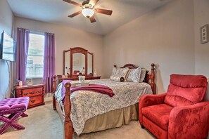 Casa, 4 habitaciones | 4 habitaciones y espacio para trabajar con laptop 