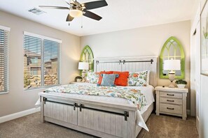 7 bedrooms, desk, iron/ironing board, travel cot
