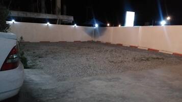 Parkir mandiri gratis