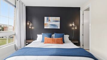 2 bedrooms, iron/ironing board, free WiFi, bed sheets