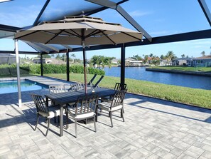 Outdoor dining