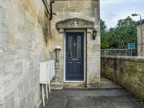 Exterior detail - This apartment has it all. (Bradford-on-Avon)