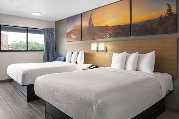 Habitación, 2 camas Queen size, para no fumadores | Escritorio, wifi gratis, ropa de cama y acceso para silla de ruedas