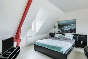 1 habitación, escritorio, tabla de planchar con plancha y wifi gratis