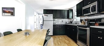 Modern Retreat ★ Minutes from NRG Nat’l Park