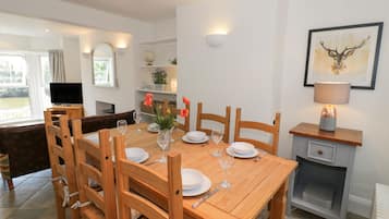 Cottage | Interior