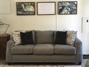 Living area - The Sycamore House (Campobello)