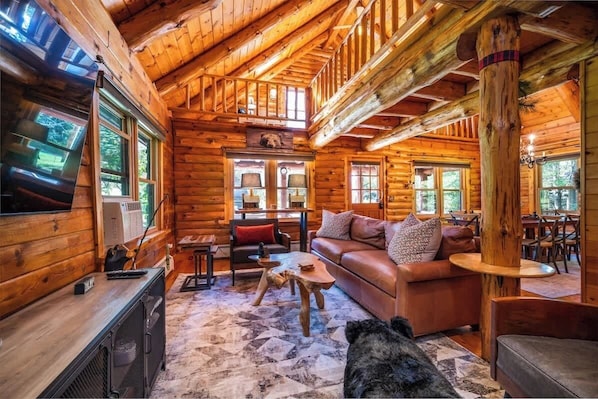 TV, fireplace, offices