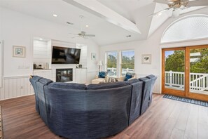 Smart TV, fireplace, books