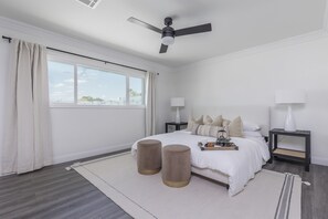 4 chambres, fer et planche à repasser, lit parapluie, Wi-Fi