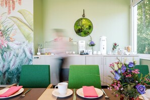 Desayuno buffet incluido todos los días 