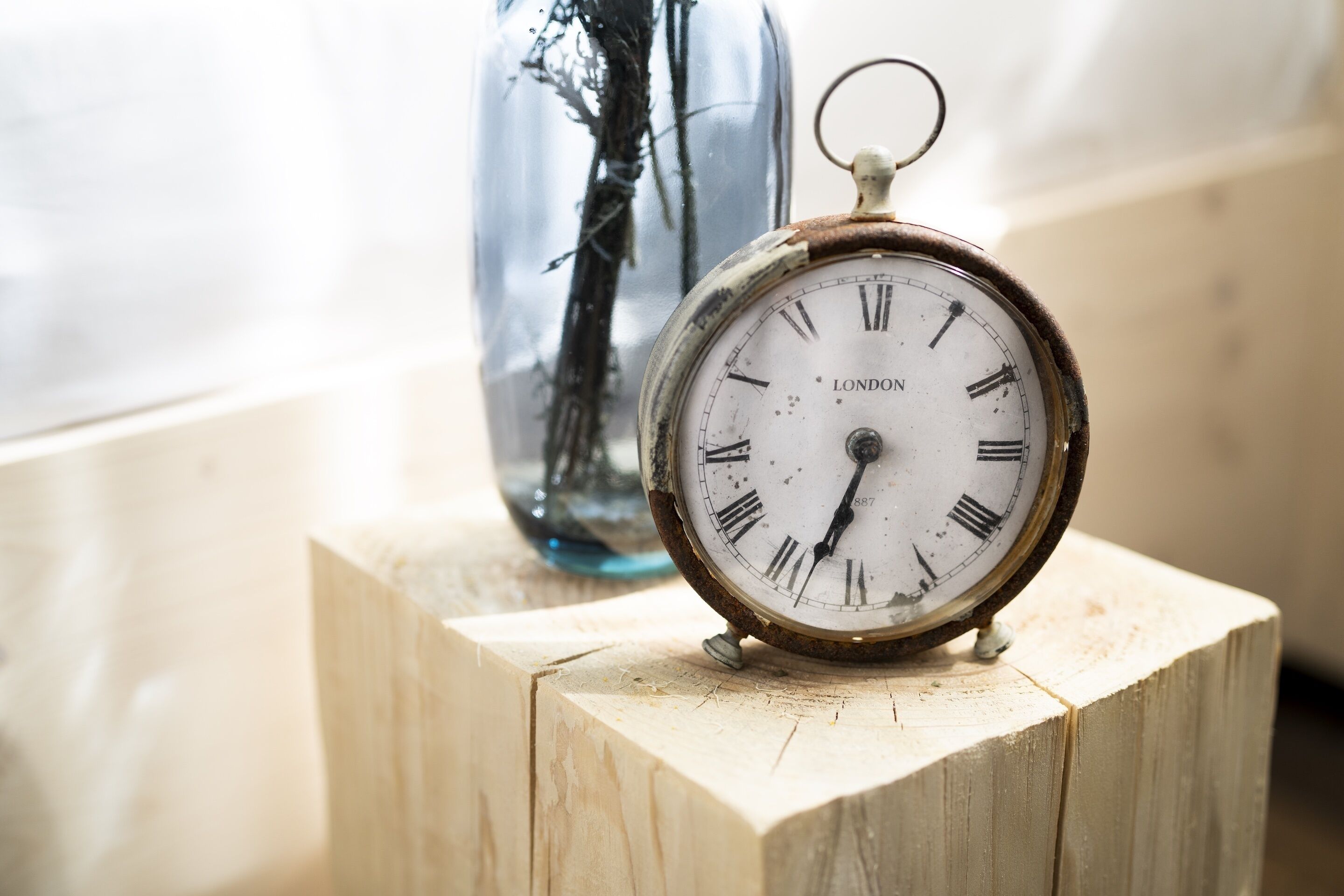 43-inch tv with cable channels, netflix, streaming services