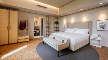 1 bedroom, premium bedding, minibar, in-room safe