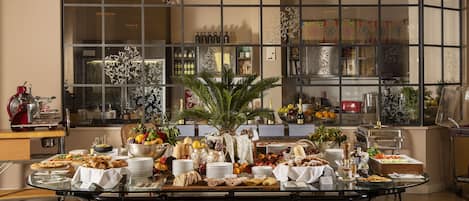 Desayuno buffet incluido todos los días