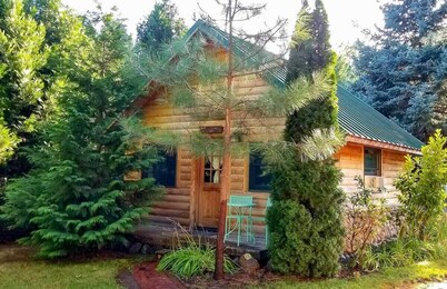 Blue Gate Cottage on the Rogue River