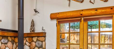 Smart TV, fireplace, DVD player, books