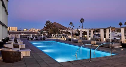 Senna House Hotel Scottsdale, Curio Collection by Hilton