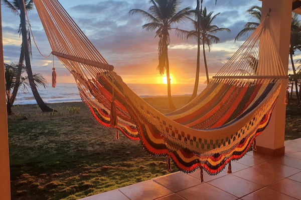 Sunrise in Casa Santorini