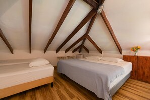 3 chambres, bureau, Wi-Fi gratuit, draps fournis