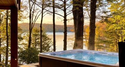 Lakefront Life — Hot Tub, Motorboat, Fire Pit, Ski & Golf