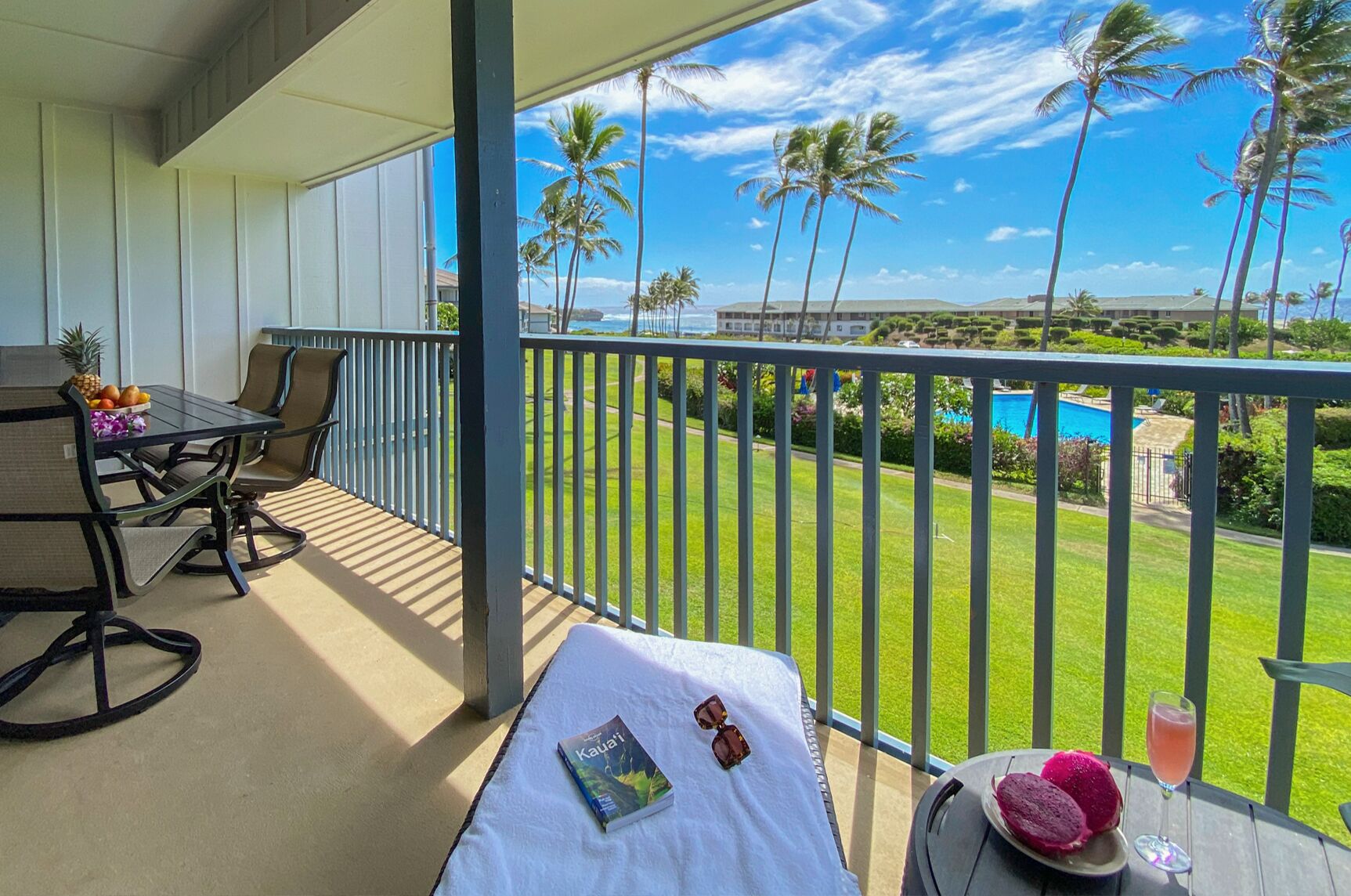 Poipu Sands 222: 2 bed, 2 bath, Free Club Membership, Short Walk to Beaches