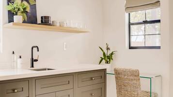 Basic Apartment, 1 King Bed | Private kitchen | Fridge, microwave, electric kettle, cleaning supplies