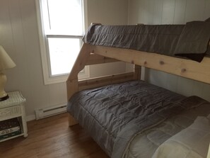 3 habitaciones, tabla de planchar con plancha y wifi gratis 
